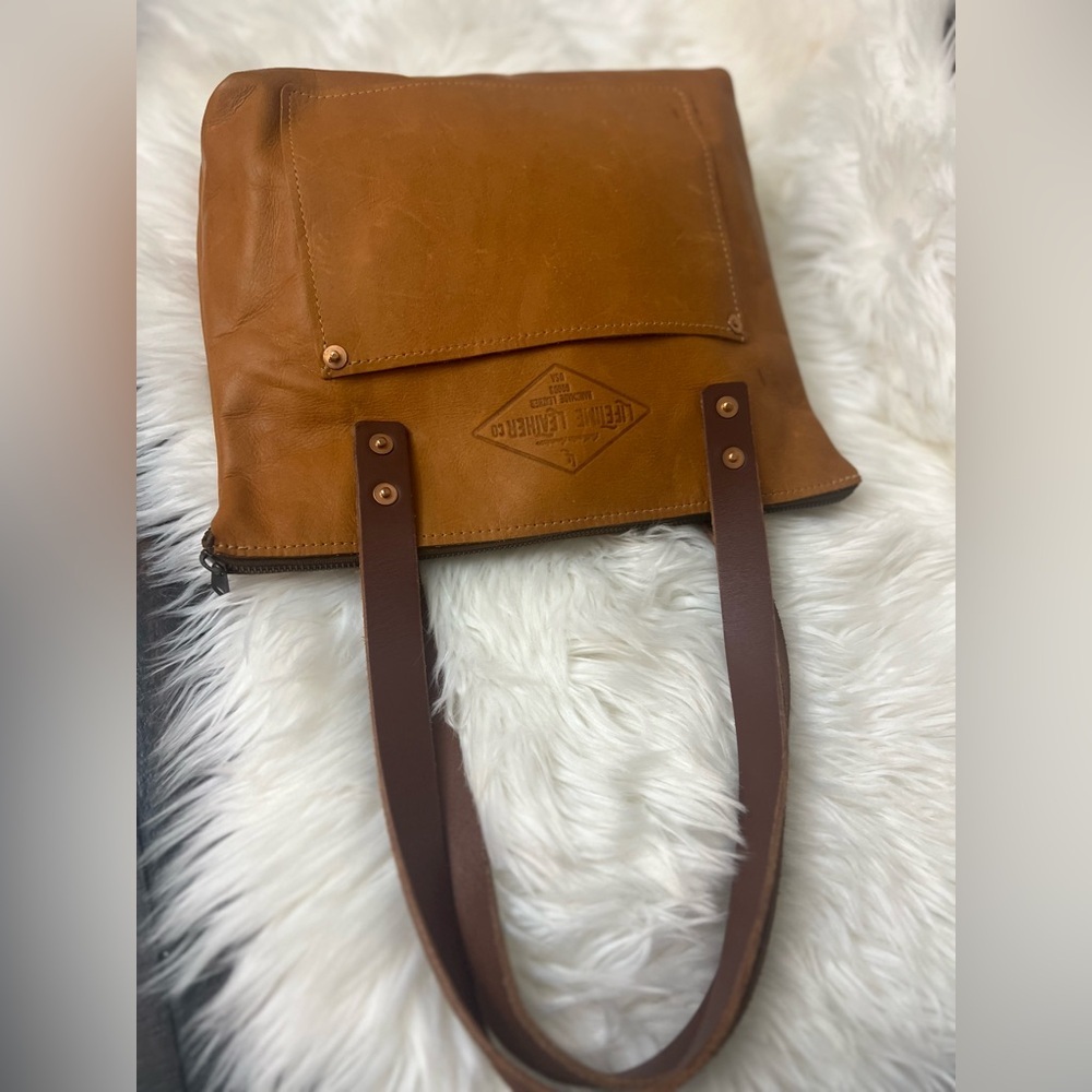 Elegant Tan Leather Tote Bag - image 8